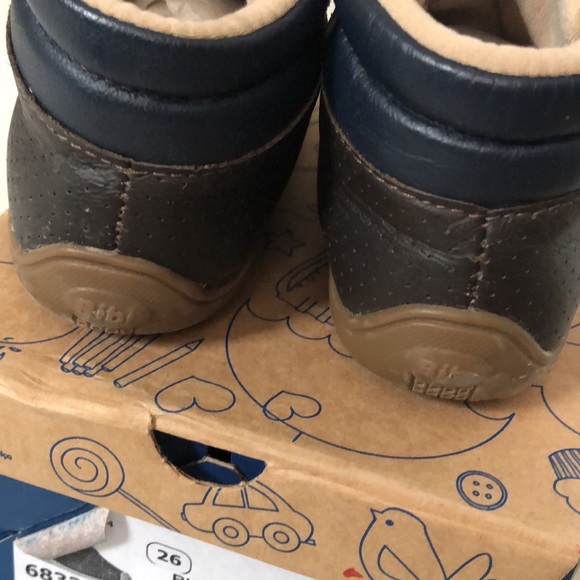 Kid’s shoes - Picture 2 of 4